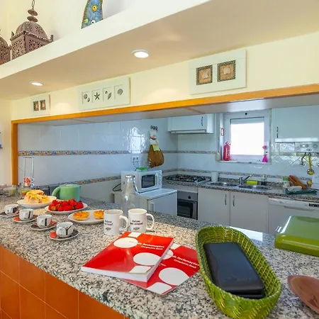 A44 - Sol E Mar In Lagos